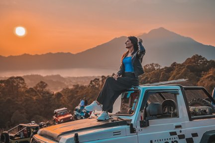 Mount Batur Jeep Sunrise Day Tour With Photographer