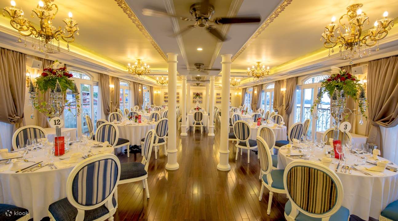 Interior Kapal Pesiar Saigon Princess