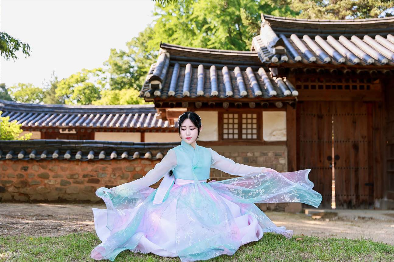 Hanbok Rental in Jeonju Hanok Village at Hanboknam 